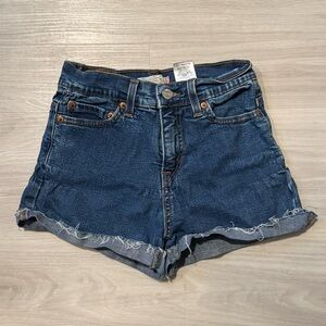 Levi’s 512 perfectly slimming cutoff denim shorts size 2
